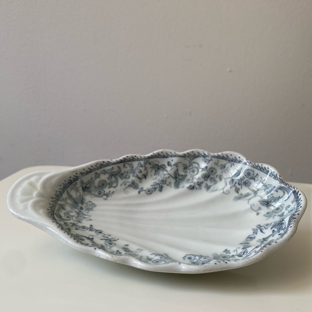 Ornate Blue Floral Shell Ceramic Dish - Picture 10 of 14